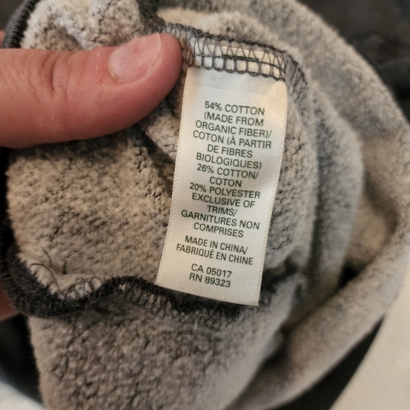 Roots Canada button down sweatshirt - Picture 14 of 16